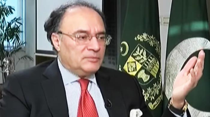 Some multinationals leaving, others entering as Pakistan clears $4bn backlog: FinMin
