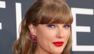 Taylor Swift & AJ McLean Bond Over "Elizabeth Taylor"-BSB Mashup