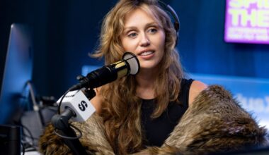 Miley Cyrus Says Beyonce Gave Her a Gift & She'll 'Never' Take It Off