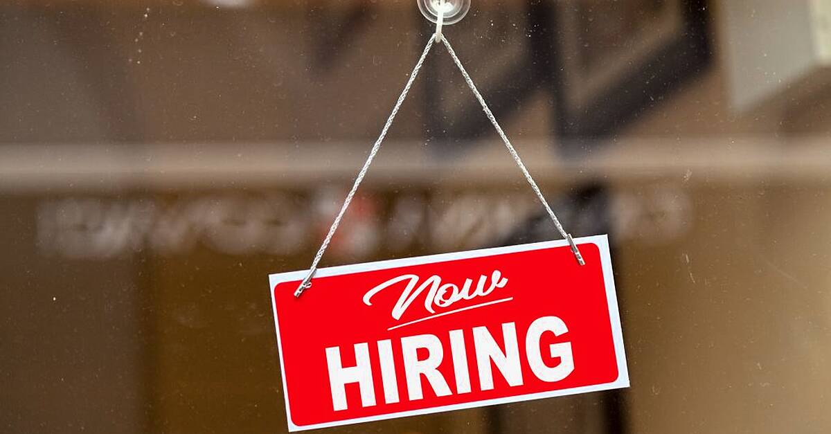 Nearly 1 in 4 employers expect to increase hiring in 2026