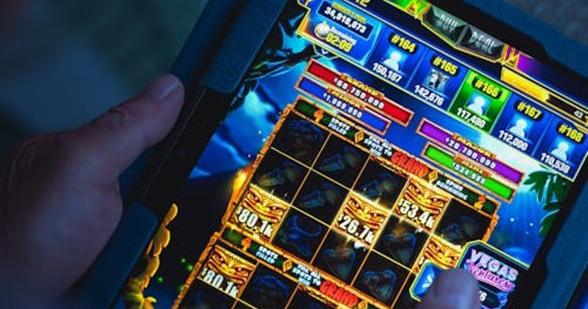 Erratic payments from NSFAS blamed for growing online gambling problem amongst students