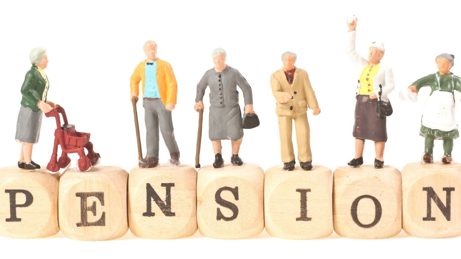 Under LC 75, there will be an equity allocation of 75% tapering gradually from age 35 to 55. Every year, equity allocation reduces by 4%.