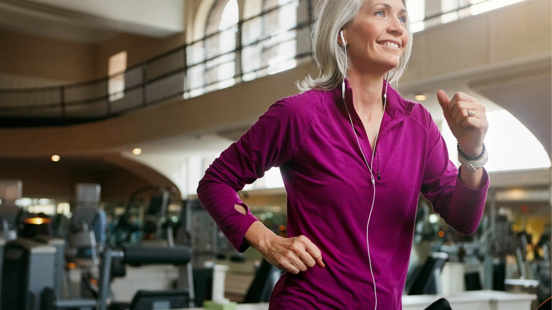 woman who exercises so she doesn't feel like a hibernating slug every winter