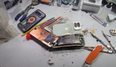 Google Pixel 10 Pro Fold Catastrophically Fails Bend Test, Ends Up a Charred Mess