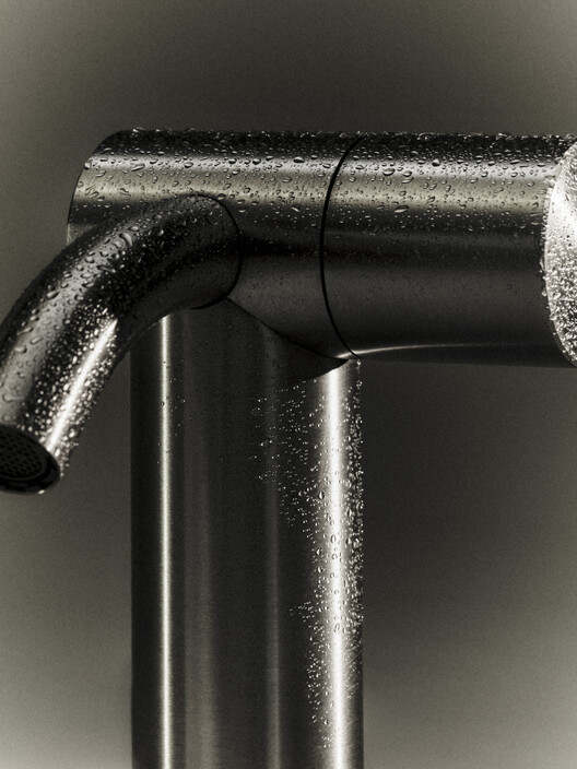 Precision, Purity, and the Poetics of Stainless Steel for Contemporary Bathrooms - Image 7 of 14