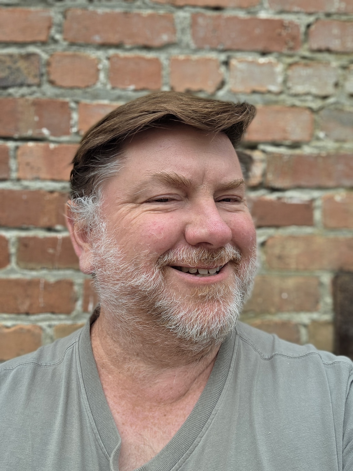 galaxy s25 plus selfie in portrait