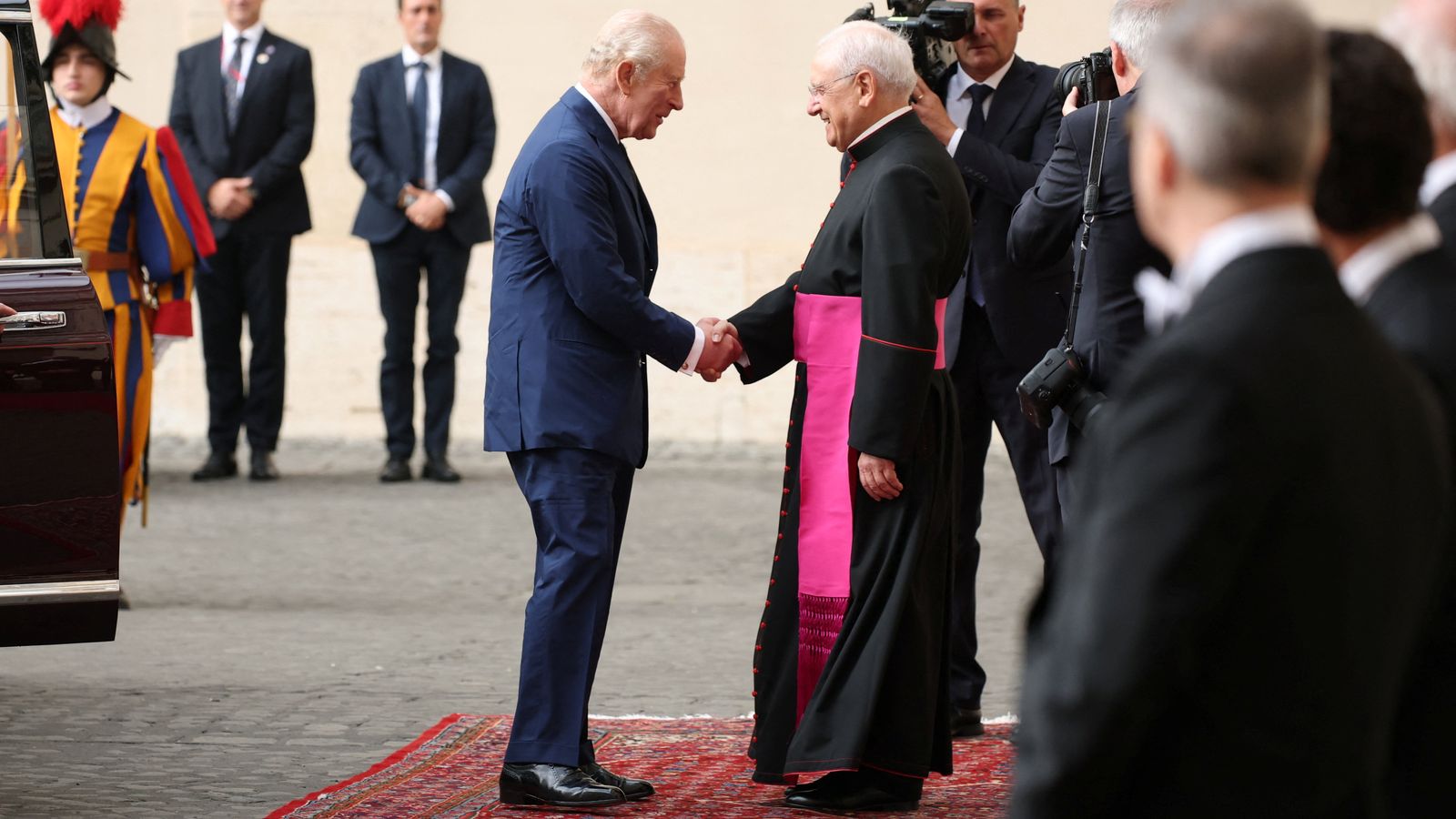 King's Vatican visit: Red carpet rolled out as Pope Leo welcomes King for historic moment | UK News
