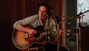 SPRINGSTEEN: DELIVER ME FROM NOWHERE, (aka DELIVER ME FROM NOWHERE), Jeremy Allen White as Bruce Springsteen, 2025. ph: Macall Polay / © 20th Century Studios / Courtesy Everett Collection