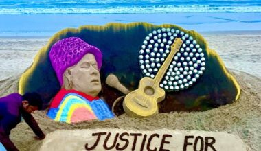 Sudarsan Pattnaik pays sand art tribute to Zubeen Garg at Puri beach