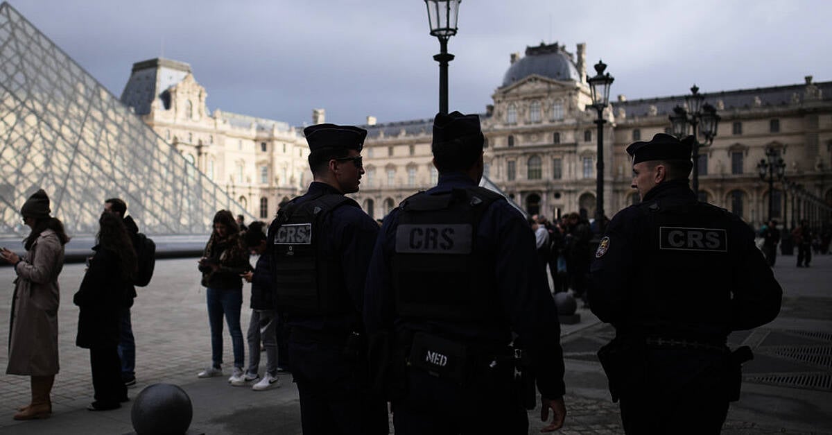 Two suspects in Louvre jewel heist admit involvement, says Paris prosecutor