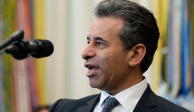FDA unveils drugs to receive expedited review