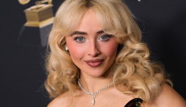 Sabrina Carpenter's ACL 'Fit Included A Crop Top & Micro Shorts
