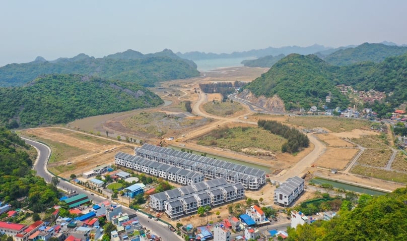 Vietnam's construction industry is recovering and regaining growth momentum, partly driven by a warming real estate market. Photo courtesy of VGC.