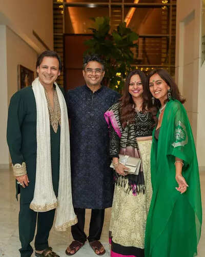 Vivek Oberoi’s Diwali bash with R. Madhavan; Heartfelt festive moments go viral, ‘Masti 4’ gears up for release