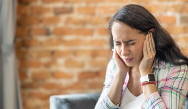 12 Signs of Iron Deficiency Dietitians Say You Shouldn't Ignore