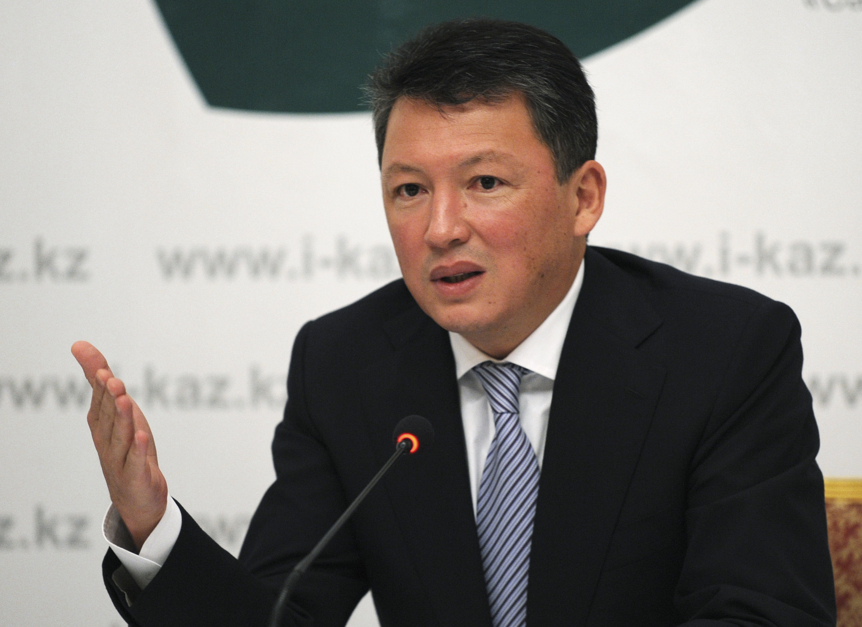 Timur Kulibayev, head of sovereign wealth fund Samruk-Kazyna, gestures during a news conference.