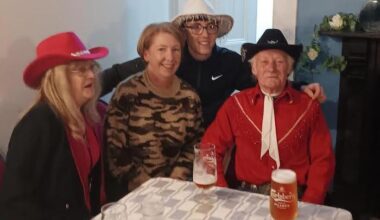 Standing room only as 'Texas Ollie' has its World Premiere in Raphoe