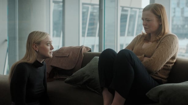 Dakota Fanning and Sarah Snook in the TV series All Her Fault