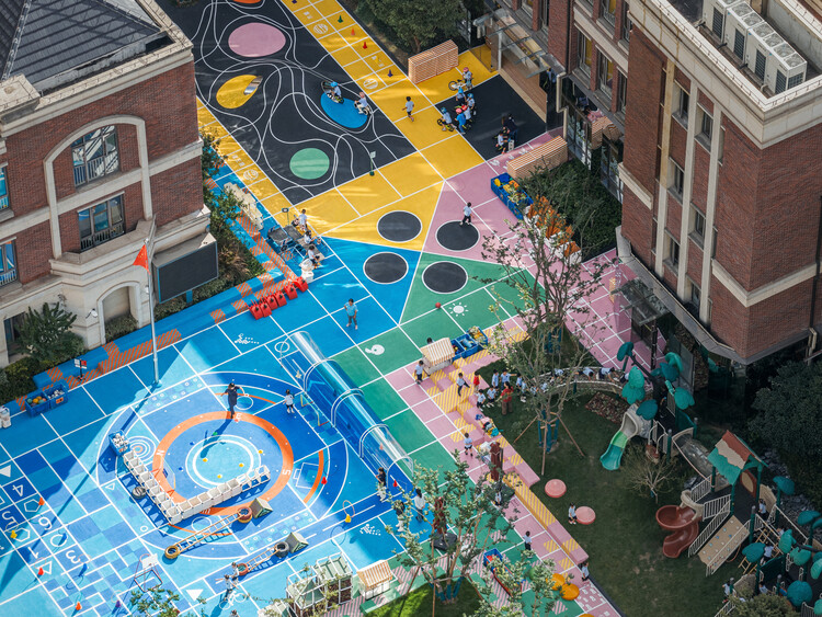 Flying Chess Kindergarten / VIASCAPE design - Image 6 of 33