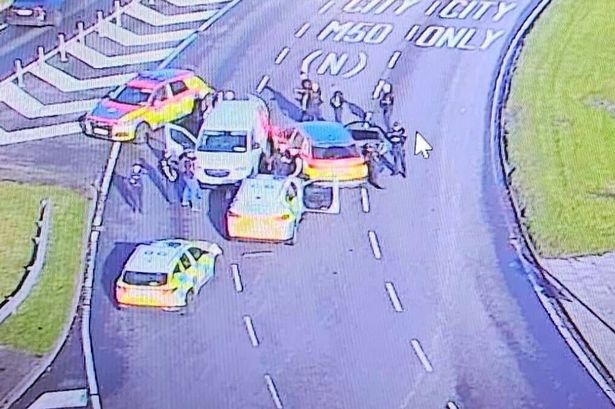 Gardaí responded to reports of a male motorist travelling on the M4 in Kilcock, Co. Kildare armed with a suspected firearm on Saturday morning