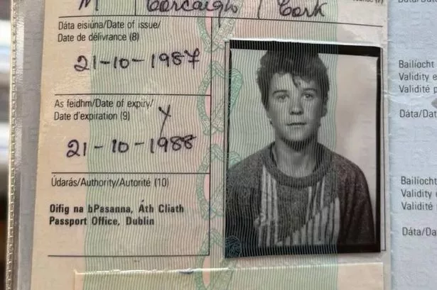 Roy Keane shares an old passport picture to social media.