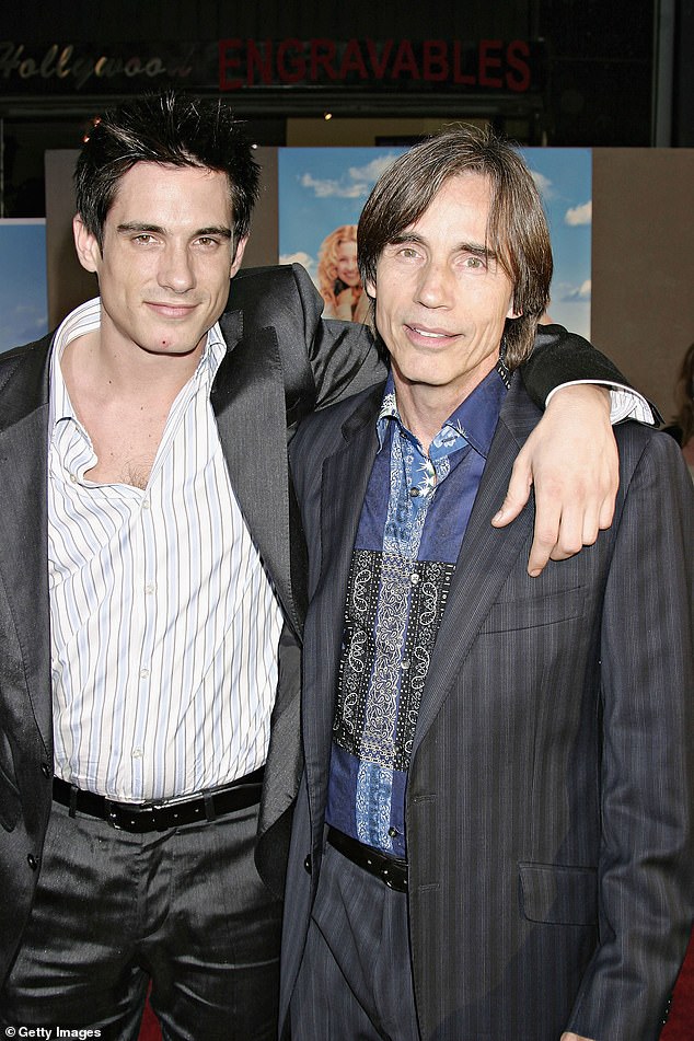 Ethan Browne, the son of singer Jackson Browne, has died at age 52; the pair pictured 2004