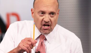 Ongoing government shutdown AI fears market pressure Jim Cramer