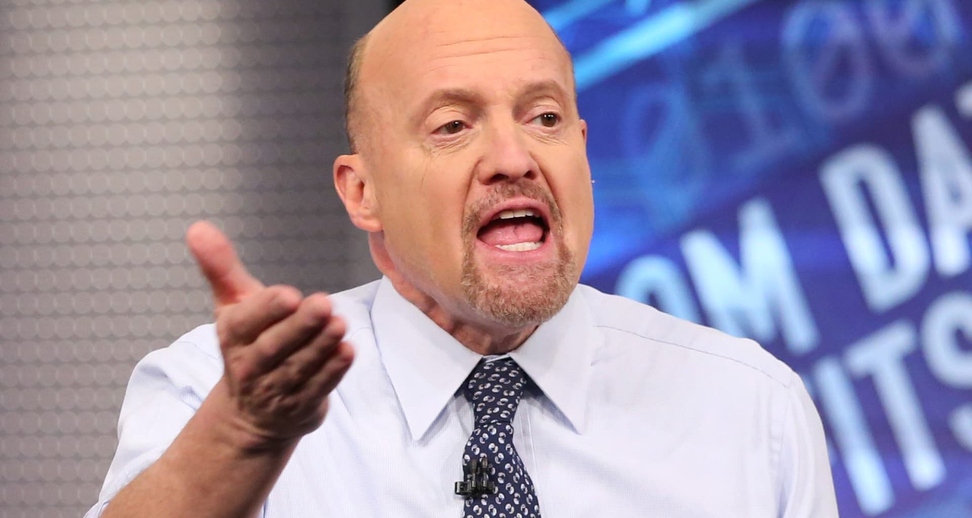 Jim Cramer worries about tech insider selling, AI 'mania'