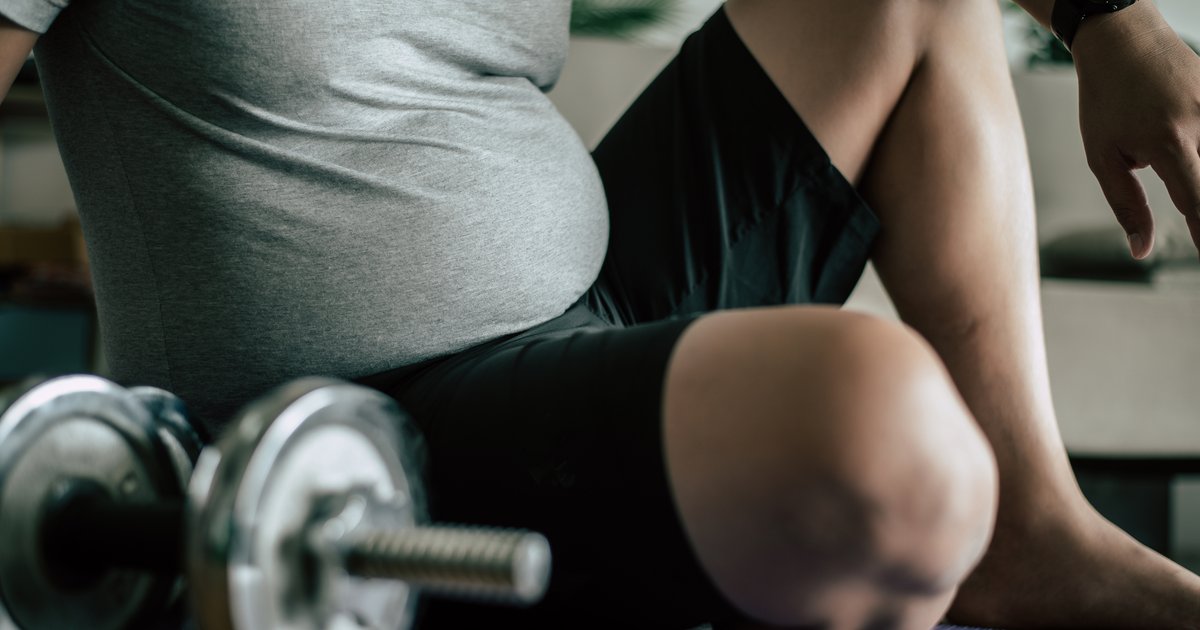 Is strength training or cardio better for weight loss? A new study weighs in