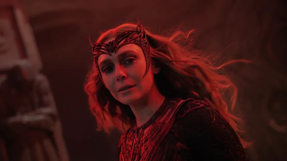 Wanda crying and destroying the Darkhold in Doctor Strange 2