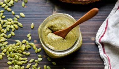 5 reasons why every woman should eat a handful of these seeds every day