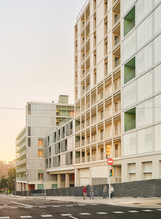 67-Unit Social Housing Building in Illa Glòries / Vivas Arquitectos + Pau Vidal - Exterior Photography