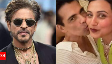 Shah Rukh Khan turns 60: Karan Johar drops selfie with Rani Mukerji from the celebration; guess who photobombed it | Hindi Movie News