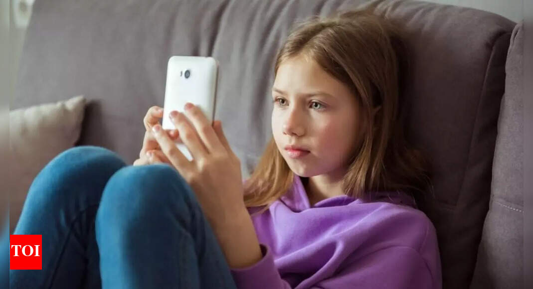 Kids using smartphones before 13? Study warns of alarming long-term mental health issues