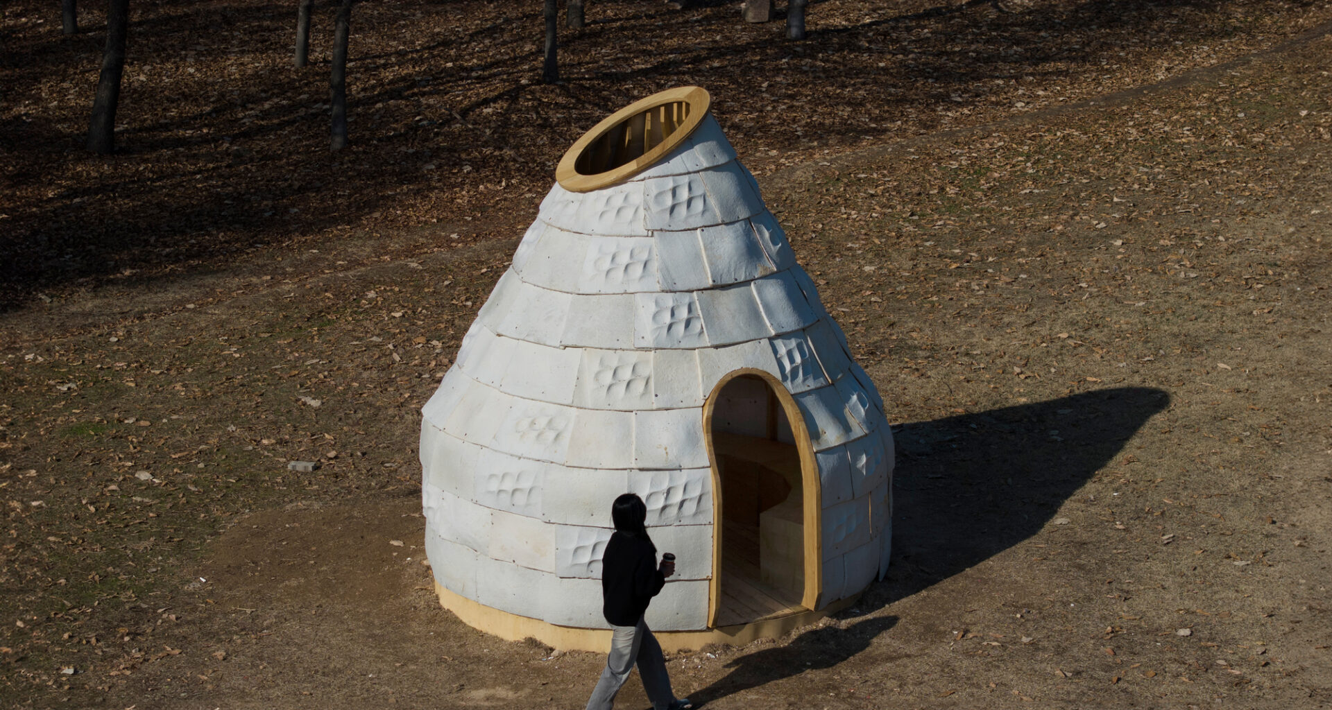 Mycelial Hut / Yong Ju Lee Architecture
