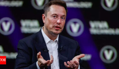 Elon Musk's new 'AI warning' on Joe Rogan show: ‘There will be a lot of trauma and..’