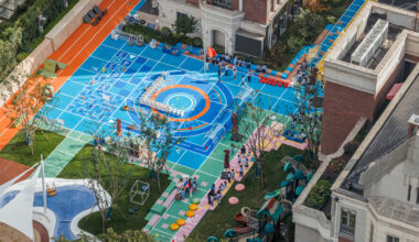 Flying Chess Kindergarten / VIASCAPE design