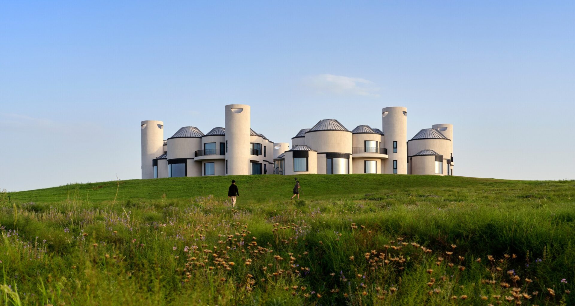 Yuanverse Living Paradigms / AOMOMO Studio, Shanghai Jiao Tong University