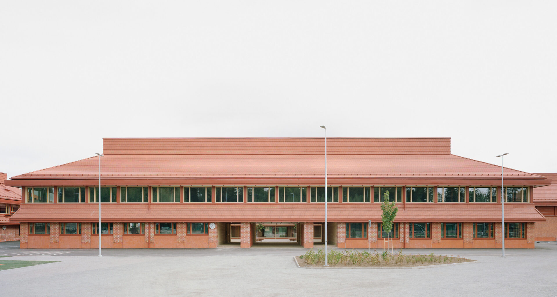 Sammontalo - School and Multipurpose Center / NERVIN architecture