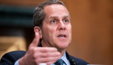 Fed’s Barr Calls for Guardrails as Financial Sector Adopts AI