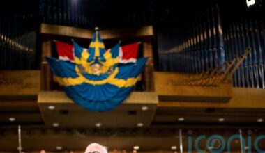 Late physicist’s Nobel Prize medal donated to university where he had key idea