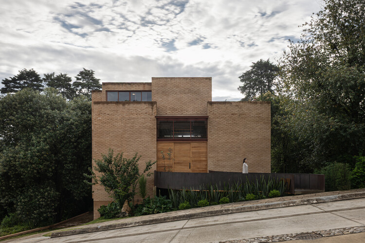 The Sierra House / Valdezarqs - Exterior Photography, Brick