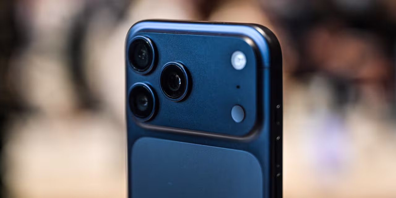 Why Apple’s stock is beating the market even as the tech sector sells off