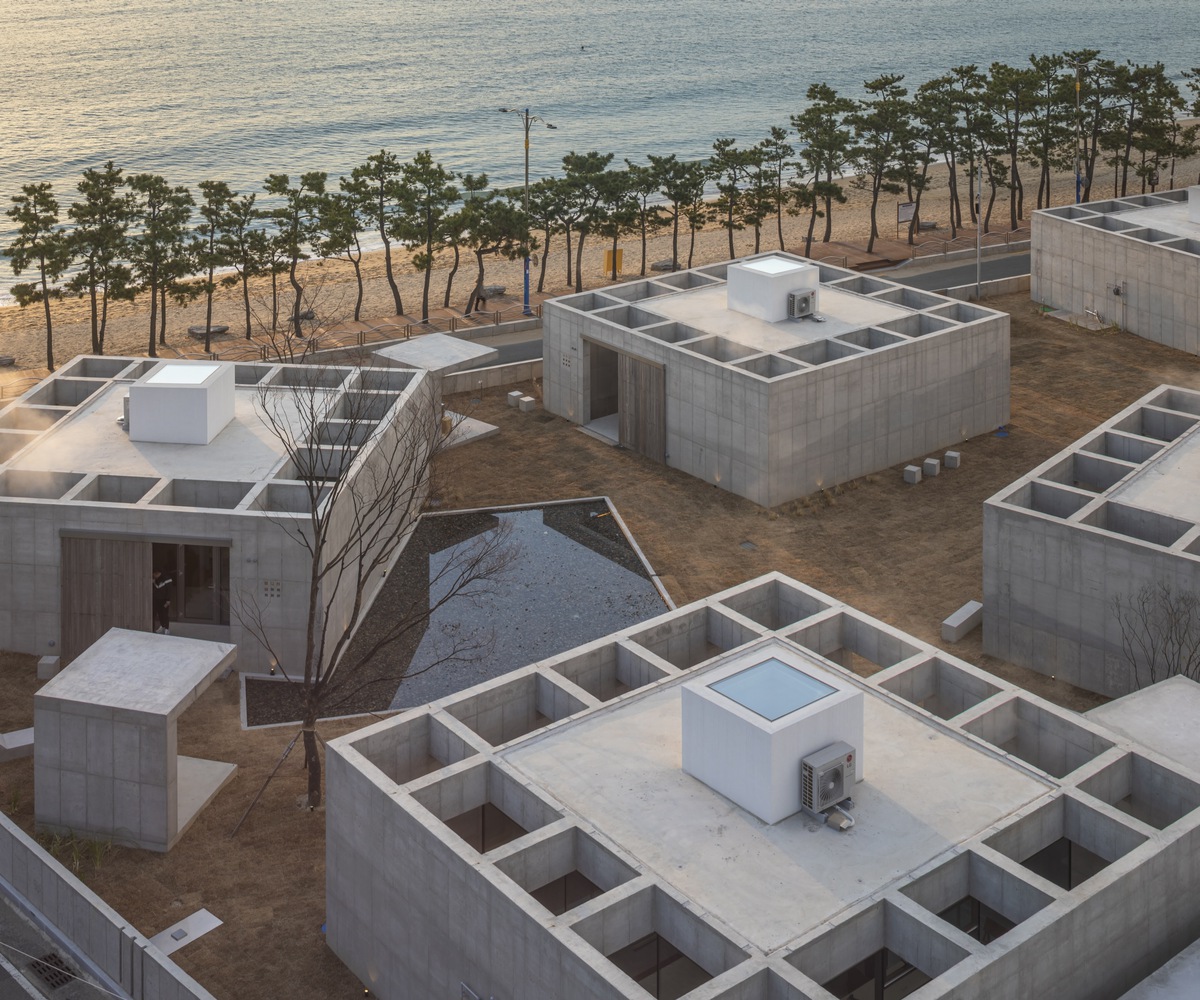 Elemental Shores in the Asia-Pacific: Concrete Recasts the Beach House