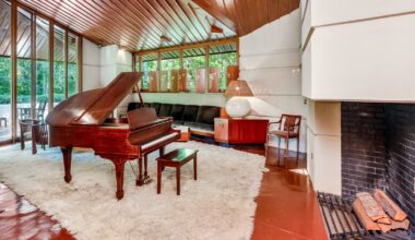 After Nearly 50 Years, Frank Lloyd Wright’s Fountainhead Home Changes Hands