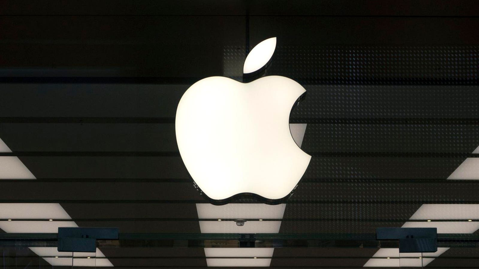 Apple Warns All iPhone Users—Do Not Take These Calls