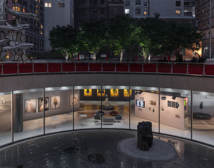 UBS HOC x Dior Exhibition / opng - Exterior Photography