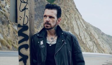 Ricky Warwick: ‘We were making good money in The Almighty and I squandered most of it when I was in my 20s’