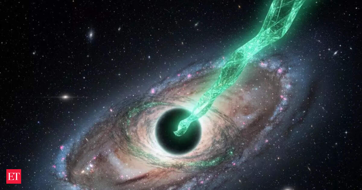 Dark Matter finally found? Scientists have spotted a strange ray at the center of our galaxy that may change Physics forever