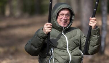 I’m 65, itching to retire but only have $500K saved. I want $2K/month plus my Social Security — how can I swing this?